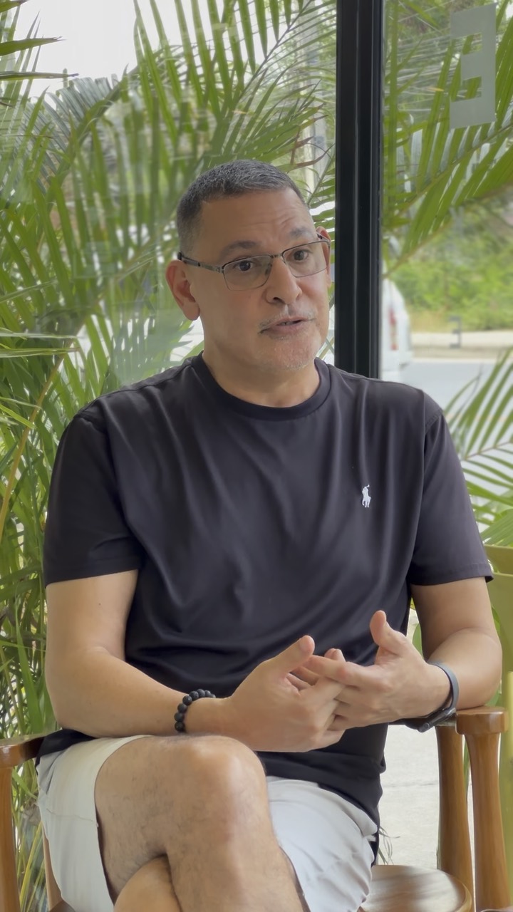 Michael Kane, founder of Izzy's Coffee, during the interview on Koh Samui